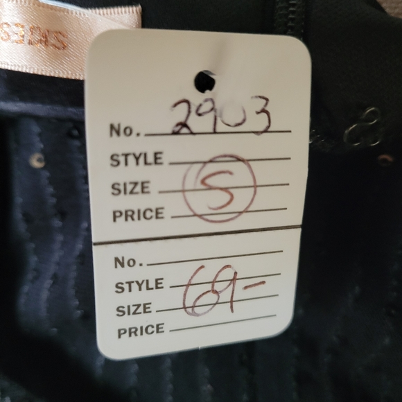 Skies are blue new with tags - Picture 4 of 4